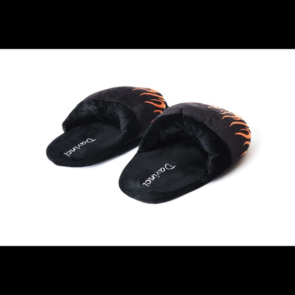 Flame Plush Slippers - Picture 4 of 7